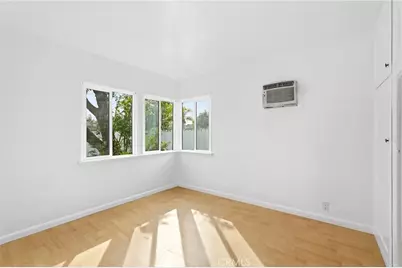 2205 N Glenoaks Boulevard, Burbank, CA 91504 - Photo 13