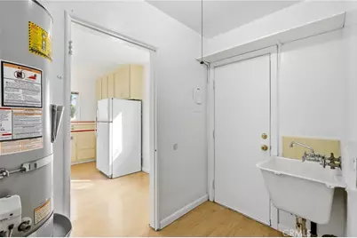 2205 N Glenoaks Boulevard, Burbank, CA 91504 - Photo 11