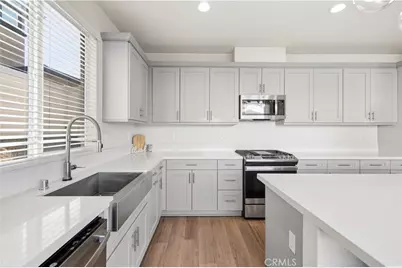 18175 Meridian Lane, Saugus, CA 91350 - Photo 11