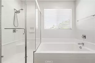 18175 Meridian Ln, Saugus, CA 91350 - Photo 19