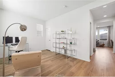 18175 Meridian Lane, Saugus, CA 91350 - Photo 3