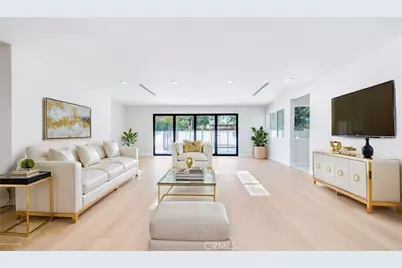 13633 Delano Street, Los Angeles, CA 91401 - Photo 3