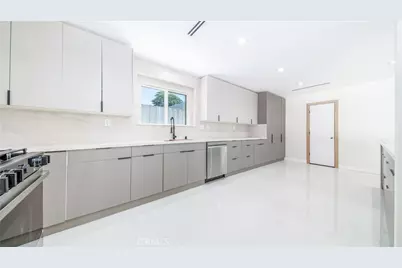 13633 Delano Street, Los Angeles, CA 91401 - Photo 5