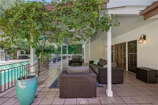 15815 Castlewoods Dr, Sherman Oaks, CA 91403 - Photo 35
