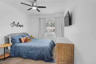 24348 Cross, Newhall, CA 91321 - Photo 19