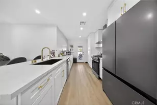 17007 Bassett St, Van Nuys, CA 91406 - Photo 21