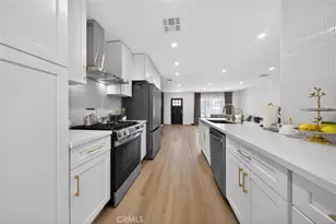 17007 Bassett St, Van Nuys, CA 91406 - Photo 13