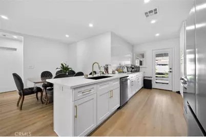 17007 Bassett Street, Van Nuys, CA 91406 - Photo 17