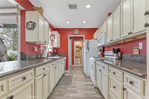 9659 Amanita, Tujunga, CA 91042 - Photo 5