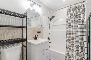 1100 W 103rd St, Los Angeles, CA 90044 - Photo 17