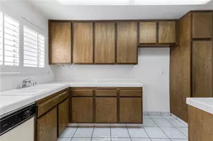 19545 Sherman Way, Reseda, CA 91335 - Photo 21