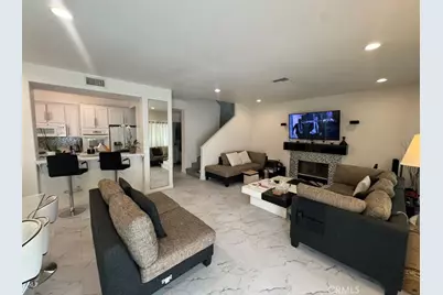 20300 Vanowen #29, Winnetka, CA 91306 - Photo 11