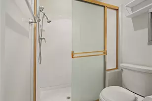 24528 McBean Pkwy, Valencia, CA 91355 - Photo 23