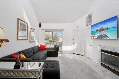 23605 Del Monte, Valencia, CA 91355 - Photo 5