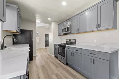 44053 Canyon Way, Lancaster, CA 93535 - Photo 9