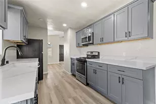 44053 Canyon Way, Lancaster, CA 93535 - Photo 9