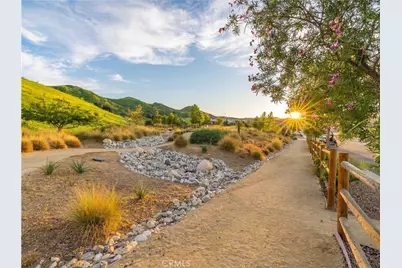 25056 Cypress Bluff, Canyon Country, CA 91387 - Photo 75