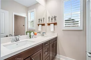 25056 Cypress Bluff, Canyon Country, CA 91387 - Photo 43