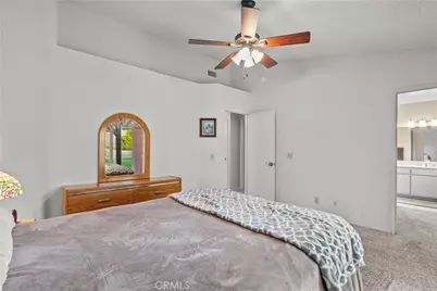 22619 Oxford, Saugus, CA 91350 - Photo 17