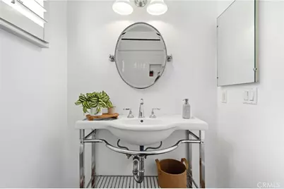 1011 Terrace 49, Los Angeles, CA 90042 - Photo 25