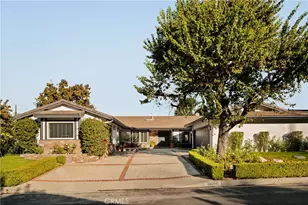 22370 Algunas Rd, Woodland Hills, CA 91364 - Photo 1