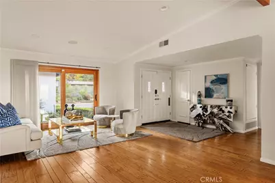 22370 Algunas Road, Woodland Hills, CA 91364 - Photo 3