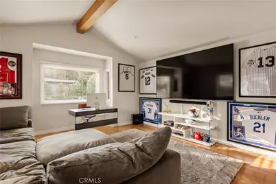 22370 Algunas Road, Woodland Hills, CA 91364 - Photo 23