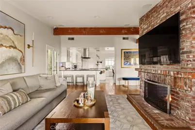 22370 Algunas Road, Woodland Hills, CA 91364 - Photo 13