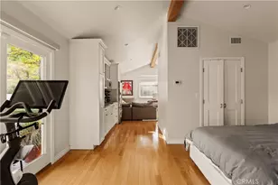 22370 Algunas Rd, Woodland Hills, CA 91364 - Photo 21