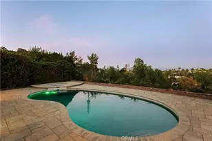 22370 Algunas Rd, Woodland Hills, CA 91364 - Photo 3