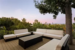 22370 Algunas Rd, Woodland Hills, CA 91364 - Photo 31