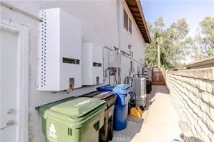 10670 Deering, Chatsworth, CA 91311 - Photo 63