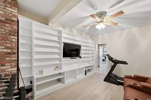 23224 Sherwood, Valencia, CA 91354 - Photo 37