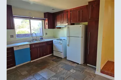 7320 Lennox Avenue #E10, Van Nuys, CA 91405 - Photo 1