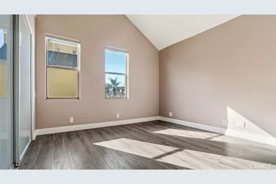 14256 Victory Boulevard #3, Van Nuys, CA 91401 - Photo 17