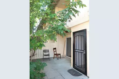 8105 Canby #4, Reseda, CA 91335 - Photo 29