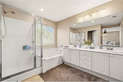 30457 Barcelona, Castaic, CA 91384 - Photo 21