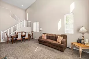 30457 Barcelona, Castaic, CA 91384 - Photo 3