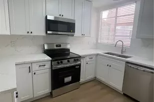 5429 Newcastle, Encino, CA 91316 - Photo 15