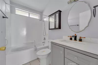 21010 Lodi Pl, California City, CA 93505 - Photo 9