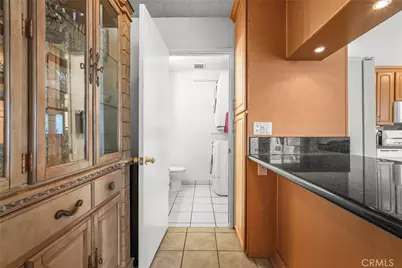 429 E Providencia #B, Burbank, CA 91501 - Photo 11