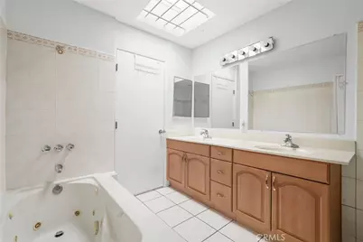 429 E Providencia #B, Burbank, CA 91501 - Photo 19