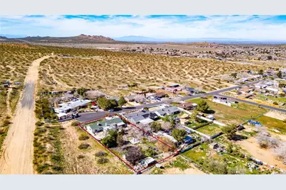 40104 161st, Palmdale, CA 93591 - Photo 9