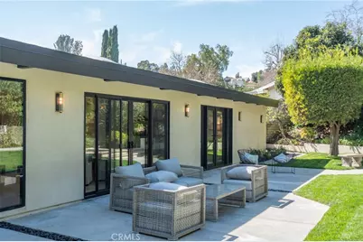 18611 Rocoso Place, Tarzana, CA 91356 - Photo 35