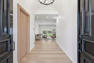 19510 Merridy, Northridge, CA 91324 - Photo 3