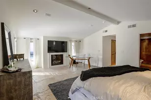 23130 Oxnard St, Woodland Hills, CA 91367 - Photo 13