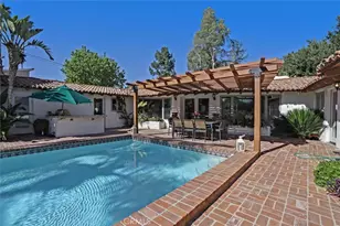 23130 Oxnard St, Woodland Hills, CA 91367 - Photo 25