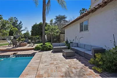 23130 Oxnard Street, Woodland Hills, CA 91367 - Photo 27