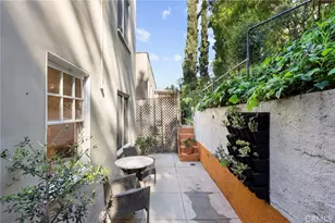 6920 Camrose Dr, Los Angeles, CA 90068 - Photo 23