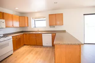 5902 Margaritha, Rosamond, CA 93560 - Photo 9